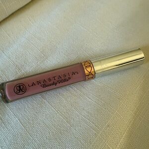 Anastasia Beverly Hills Liquid Lipstick in the shade Crush